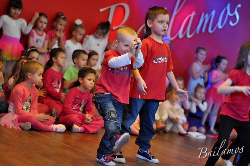 studio-tanca-bailamos-wigilia-2013-dzieci-070