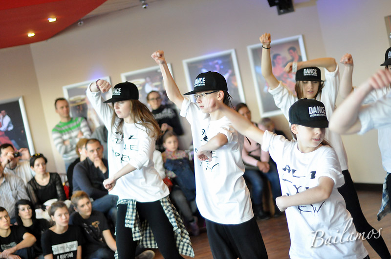 taniec-hip-hop-szkola-bailamos-bydgoszcz-wigilie-2013-21