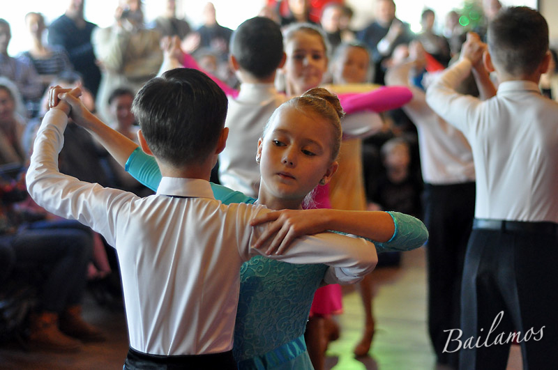 taniec-towarzyski-szkola-bailamos-bydgoszcz-wigilie-2013-32